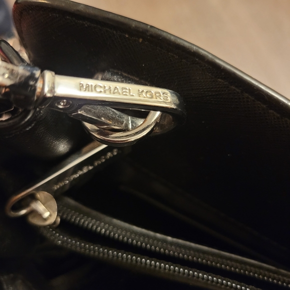 Michael Kors handbag - Picture 2 of 3